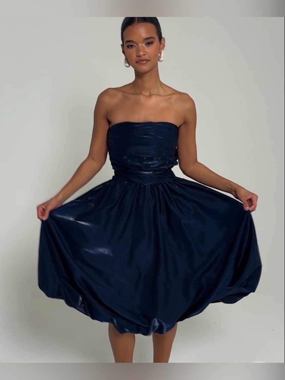 AKIRA Large Strapless Navy Blue Satin Cocktail Formal Prom Dress